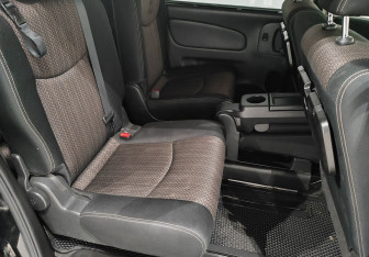 Подержанный автомобиль Nissan Serena Minivan 2014 года (11 фото)