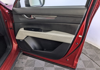 Подержанный автомобиль Mazda CX-5 2018 года (25 фото)