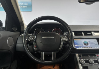 Подержанный автомобиль Land Rover Range Rover Evoque 2017 года (25 фото)