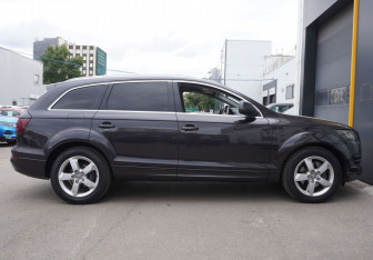 Подержанный автомобиль Audi Q7 2010 года (4 фото)