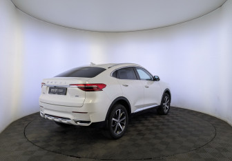 Подержанный автомобиль Haval F7x 2021 года (5 фото)