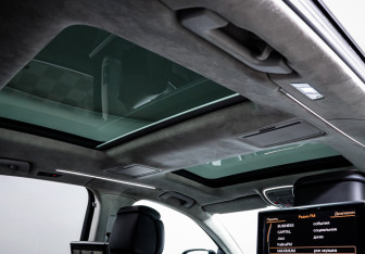 Подержанный автомобиль Audi A8 2015 года (17 фото)