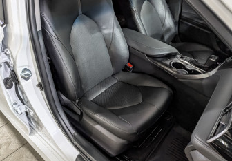 Подержанный автомобиль Toyota Camry Sedan 2021 года (24 фото)