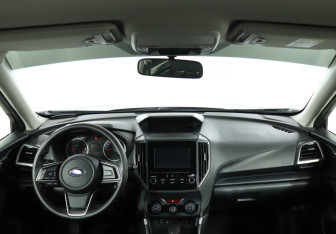 Подержанный автомобиль Subaru Forester Suv 2019 года (12 фото)