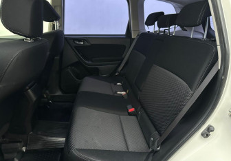 Подержанный автомобиль Subaru Forester Suv 2013 года (10 фото)
