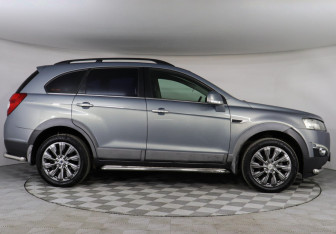 Подержанный автомобиль Chevrolet Captiva 2013 года (4 фото)