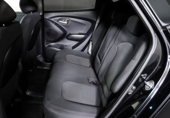 Подержанный автомобиль Hyundai ix35 2013 года (12 фото)