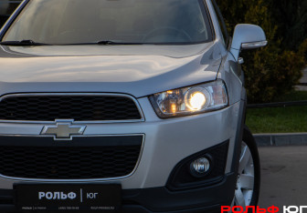 Подержанный автомобиль Chevrolet Captiva 2015 года (26 фото)