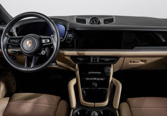 Подержанный автомобиль Porsche Cayenne 2023 года (12 фото)