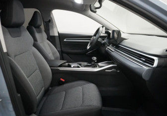 Подержанный автомобиль Geely Emgrand 2024 года (9 фото)