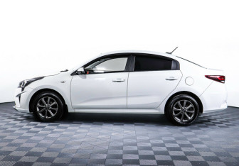 Подержанный автомобиль Kia Rio Sedan 2020 года (3 фото)