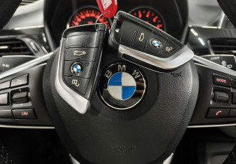 Подержанный автомобиль BMW X1 2017 года (16 фото)