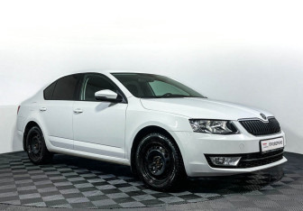 Подержанный автомобиль Skoda Octavia Liftback 2016 года (3 фото)