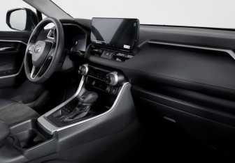 Новый Toyota RAV4 2025 (9 фото)