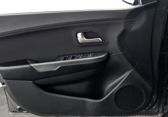 Подержанный автомобиль Kia Rio Hatchback 2016 года (19 фото)