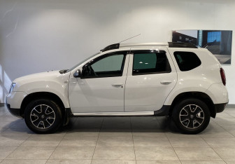 Подержанный автомобиль Renault Duster 2016 года (8 фото)