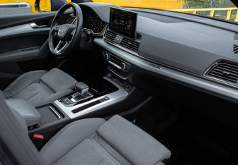 Подержанный автомобиль Audi Q5 2021 года (9 фото)