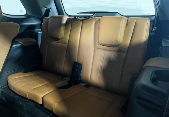 Подержанный автомобиль Changan CS95 2023 года (14 фото)