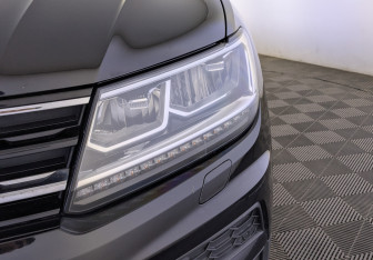 Подержанный автомобиль Volkswagen Tiguan 2018 года (11 фото)