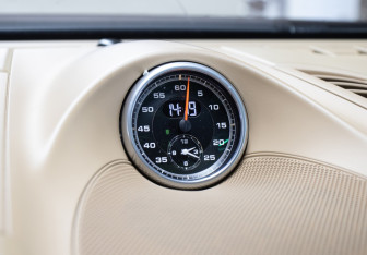 Подержанный автомобиль Porsche Cayenne 2015 года (21 фото)