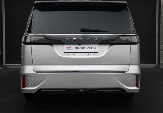 Подержанный автомобиль Voyah Dream 2023 года (6 фото)