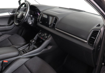 Подержанный автомобиль Skoda Karoq 2020 года (10 фото)