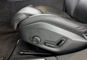 Подержанный автомобиль Volvo S60 2019 года (18 фото)