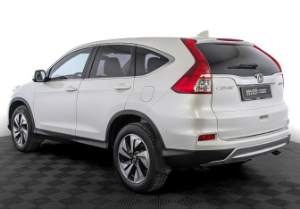 Подержанный автомобиль Honda CR-V 2015 года (7 фото)