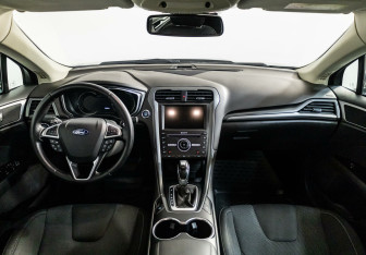 Подержанный автомобиль Ford Mondeo Sedan 2017 года (6 фото)