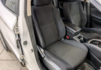 Подержанный автомобиль Nissan Qashqai 2015 года (22 фото)