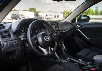 Подержанный автомобиль Mazda CX-5 2012 года (9 фото)