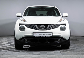 Подержанный автомобиль Nissan Juke 2011 года (2 фото)