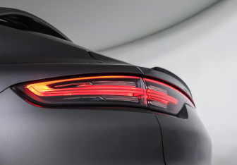Подержанный автомобиль Porsche Cayenne 2020 года (22 фото)