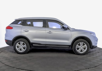 Подержанный автомобиль Geely Atlas 2018 года (4 фото)