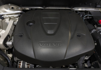 Подержанный автомобиль Volvo XC90 2016 года (9 фото)