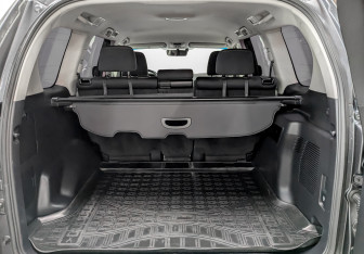 Подержанный автомобиль Toyota Land Cruiser Prado 2019 года (10 фото)