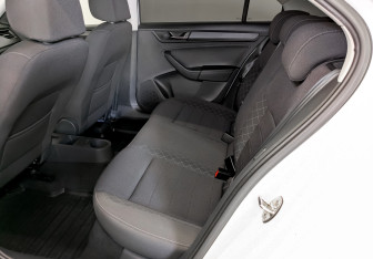 Подержанный автомобиль Skoda Rapid Liftback 2021 года (12 фото)
