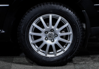 Подержанный автомобиль Volkswagen Jetta Sedan 2003 года (11 фото)