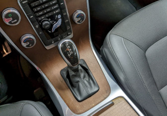 Подержанный автомобиль Volvo XC70 2014 года (30 фото)