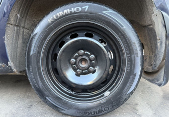 Подержанный автомобиль Ford Focus Wagon 2007 года (9 фото)