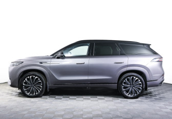 Подержанный автомобиль Jaecoo J8 2024 года (8 фото)