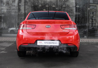 Подержанный автомобиль Kia Cerato Coupe 2011 года (6 фото)