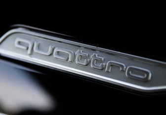 Подержанный автомобиль Audi Q8 2020 года (27 фото)