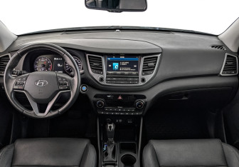 Подержанный автомобиль Hyundai Tucson 2016 года (14 фото)