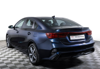 Подержанный автомобиль Kia Cerato Sedan 2022 года (7 фото)