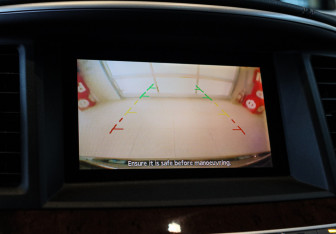 Подержанный автомобиль Infiniti QX60 2017 года (16 фото)