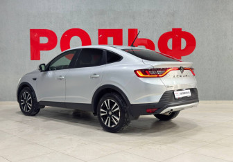 Подержанный автомобиль Renault Arkana 2019 года (7 фото)
