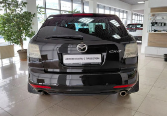 Подержанный автомобиль Mazda CX-7 2011 года (6 фото)