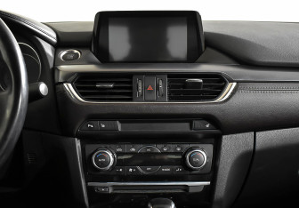 Подержанный автомобиль Mazda 6 Sedan 2016 года (12 фото)