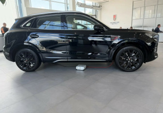 Новый Hongqi HS5 2025 (4 фото)